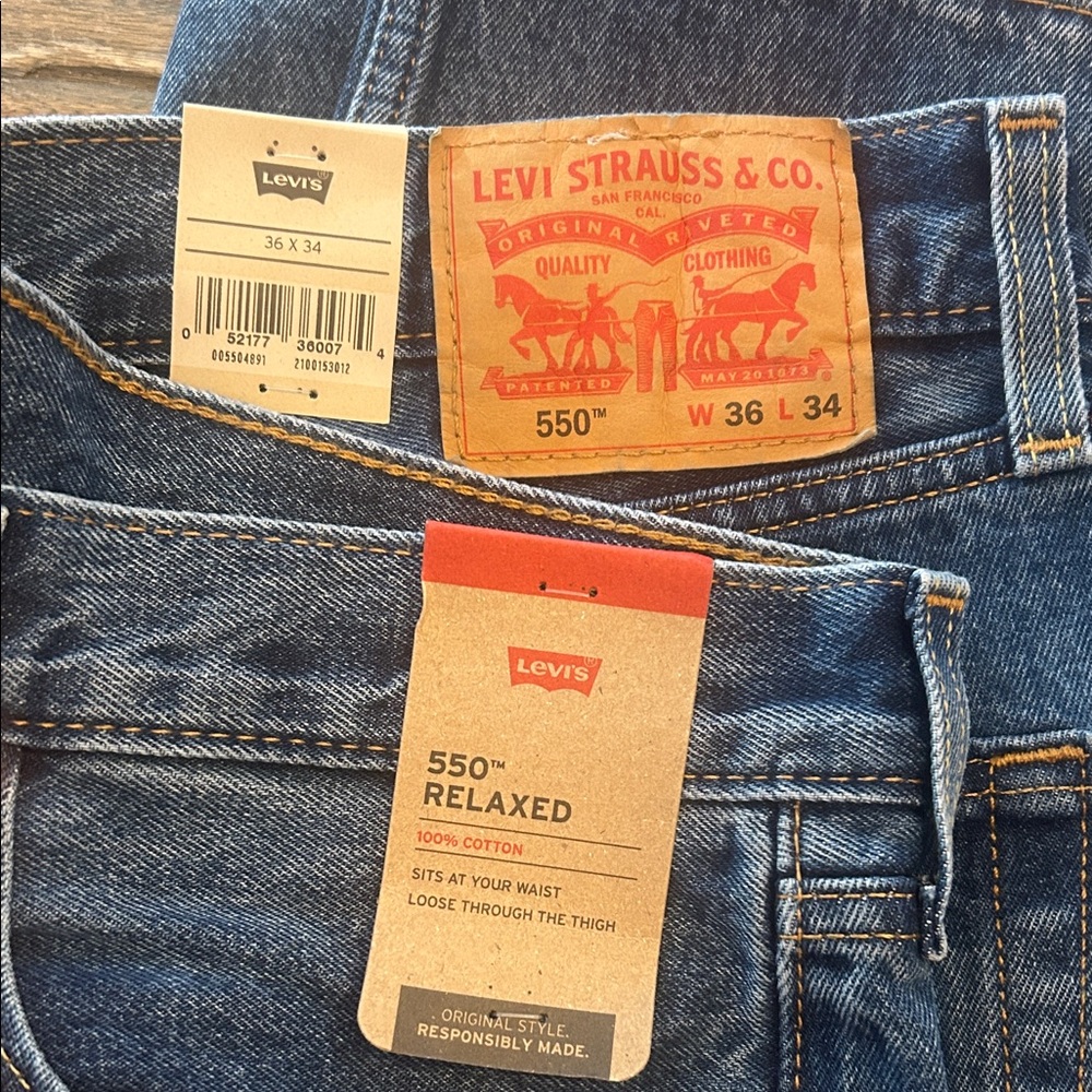 Levi's 550™ Relaxed Fit Jeans in Classic Blue